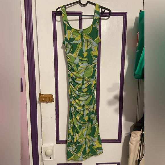 Long Green Bar III Dress Size M - Picture 3 of 4